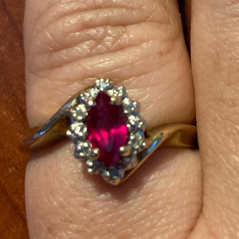 Antique 10k Yellow Gold Ruby & Diamond Ring